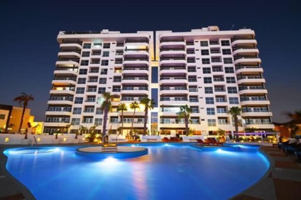 Condo En Torres Cantera De 2 Recamaras 2 1/2 Banos Ла Пас Екстериор снимка