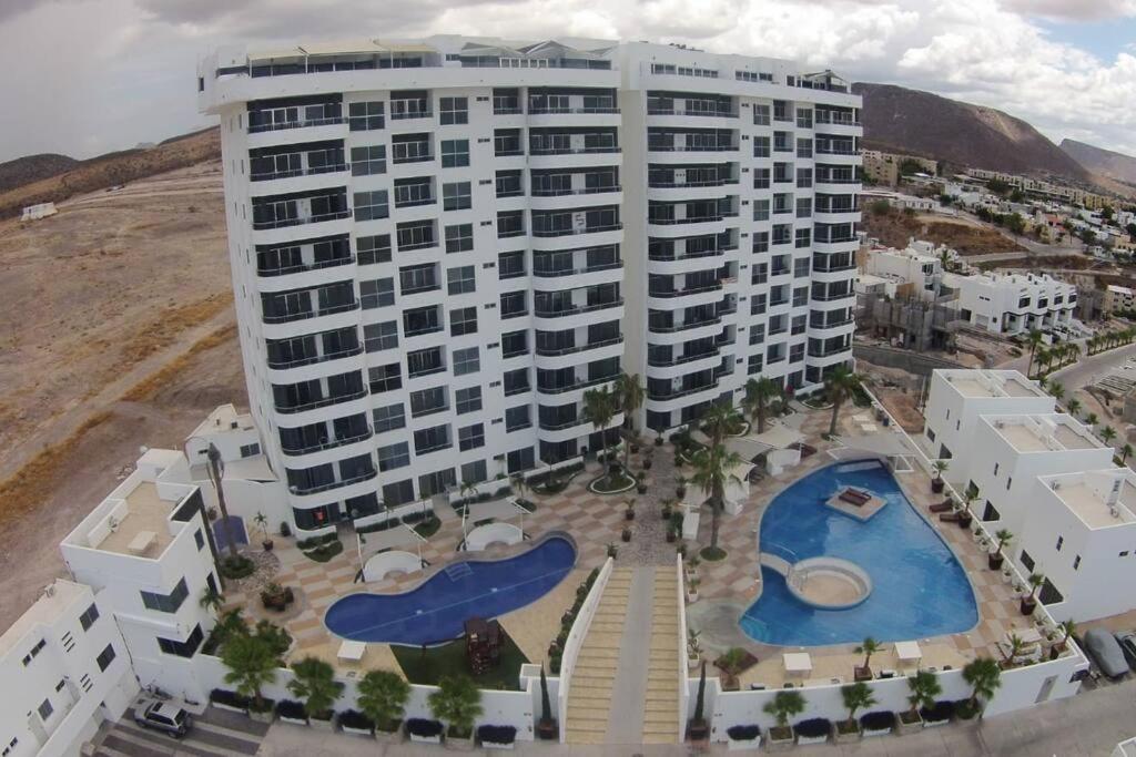 Condo En Torres Cantera De 2 Recamaras 2 1/2 Banos Ла Пас Екстериор снимка