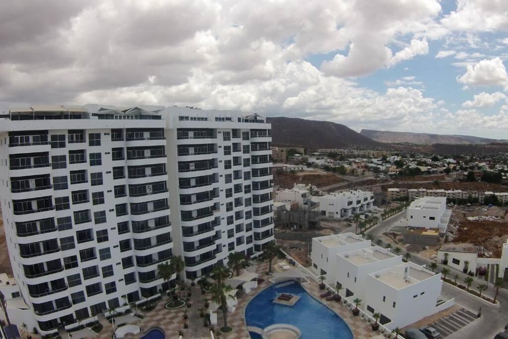 Condo En Torres Cantera De 2 Recamaras 2 1/2 Banos Ла Пас Екстериор снимка